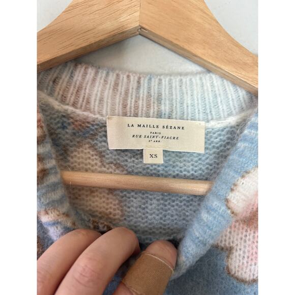 NEW Sezane Round Neckline Long Sleeved Floral Print Sweater Light Blue Size: XS - Picture 4 of 7